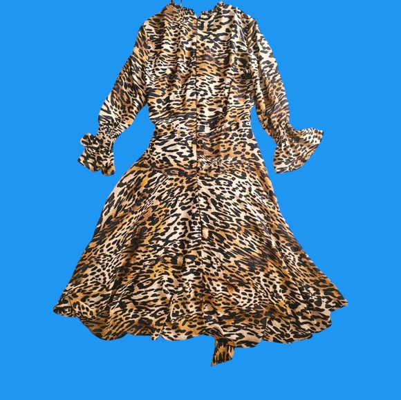 Tahari - Picture 2 of 2